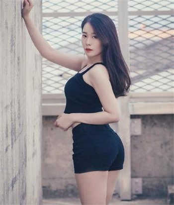 冯提莫男人装杜蕾斯