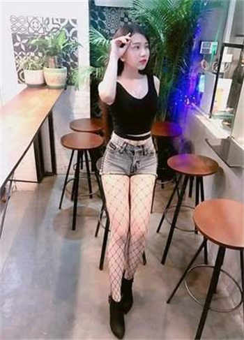 隔壁邻居的美丽妻子