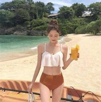 小孩和小孩打扑克视频