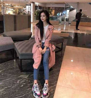 网友说的浩克和寡姐图片
