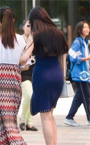 鞠婧祎衣服掉落