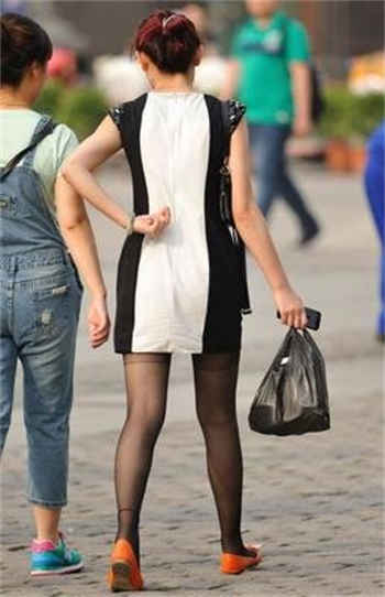 玲珑的母亲是火妖吗