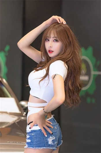 杨朵儿高中