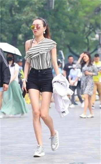 按在怀里用扇到哭