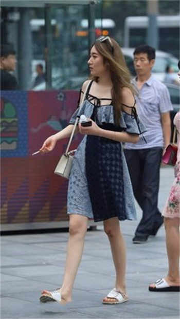 抖音周立珊吃瓜视频