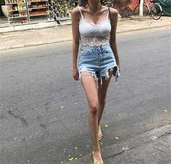 林予曦交谈