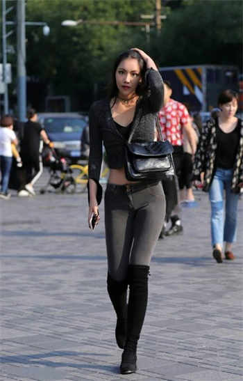 面具俱乐部里的妈妈
