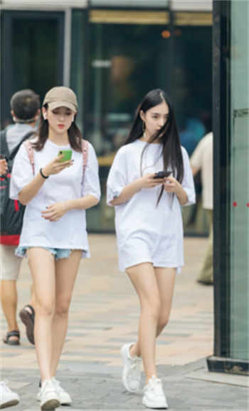 陈小纭小别离运动裤