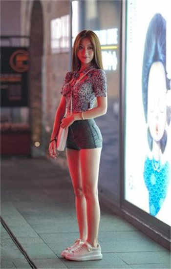 穿成爱情公寓
