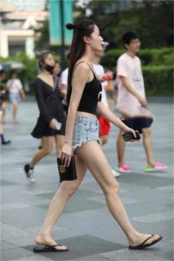 青春期乳房发育表