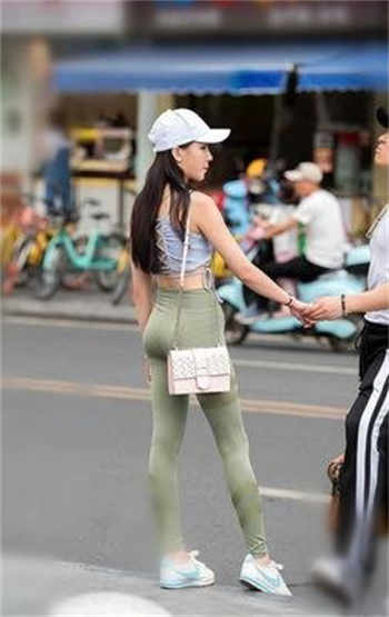 和情人在车里面做了好不好