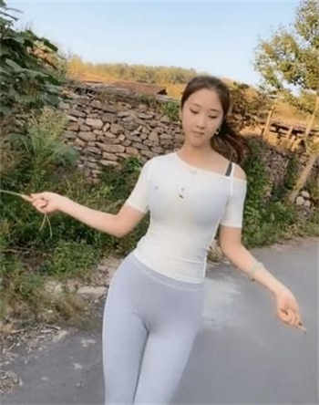 nancy四张照片百度云资源