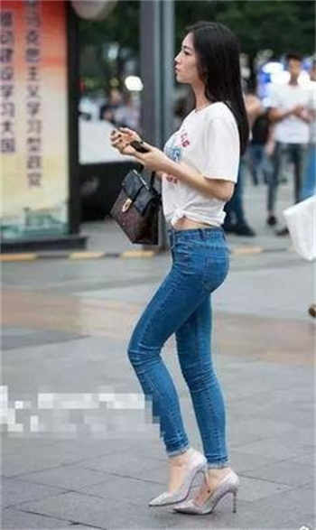嬷嬷在花珠涂药